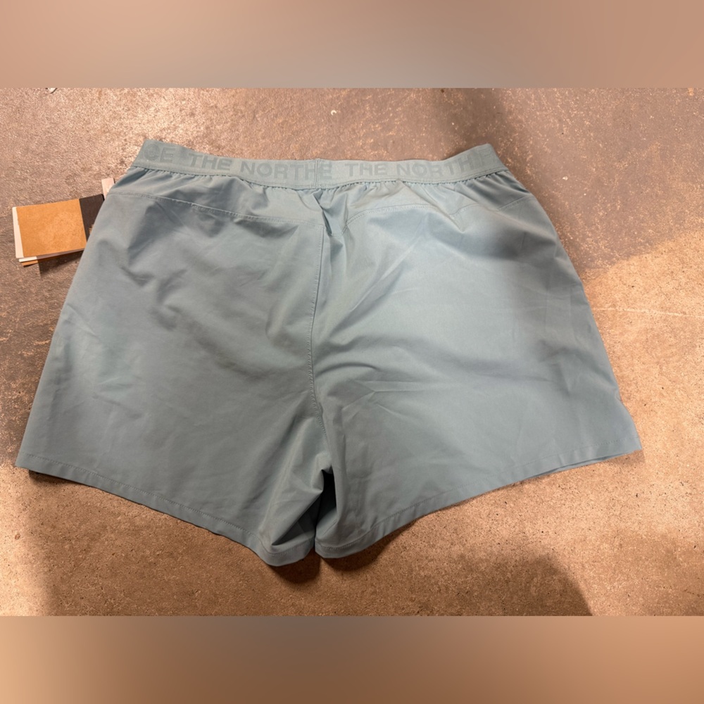 The North Face wonder shorts - Picture 2 of 6